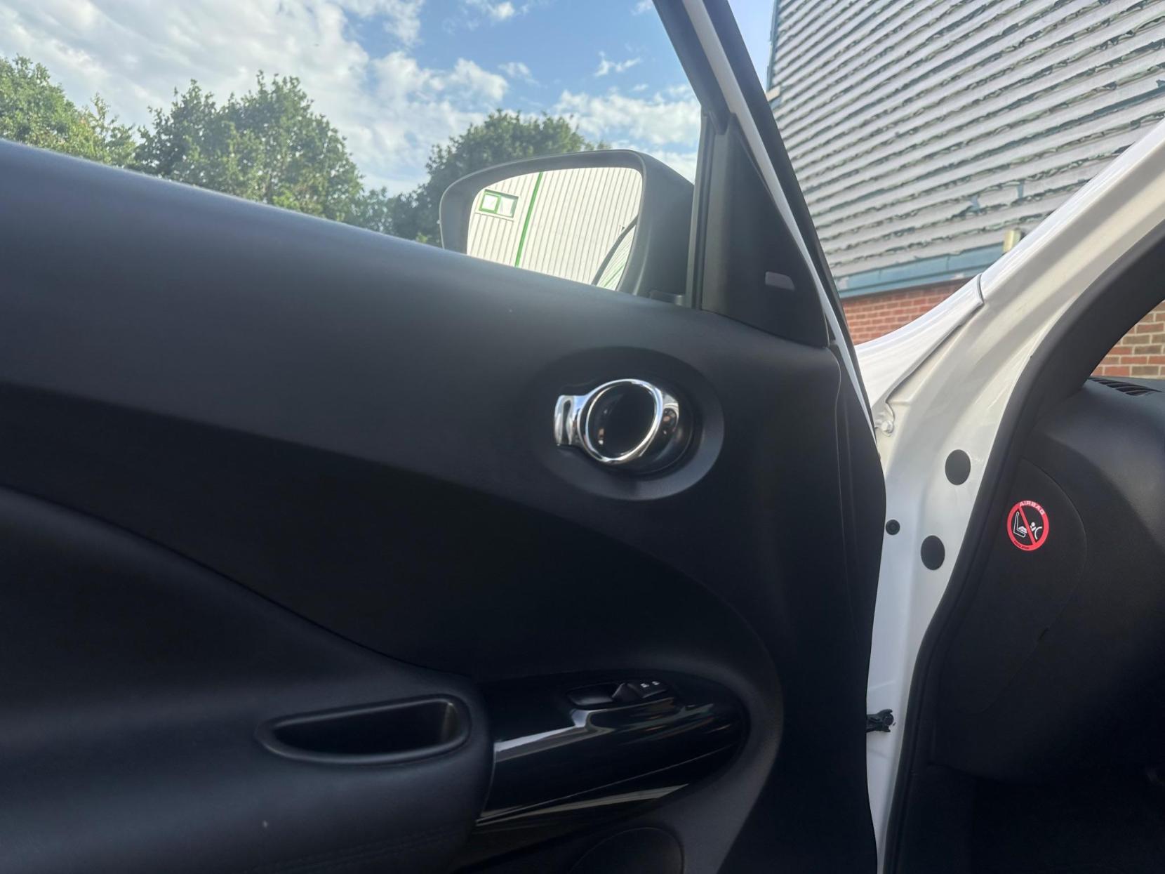 Nissan Juke 1.2 DIG-T Tekna Euro 6 (s/s) 5dr