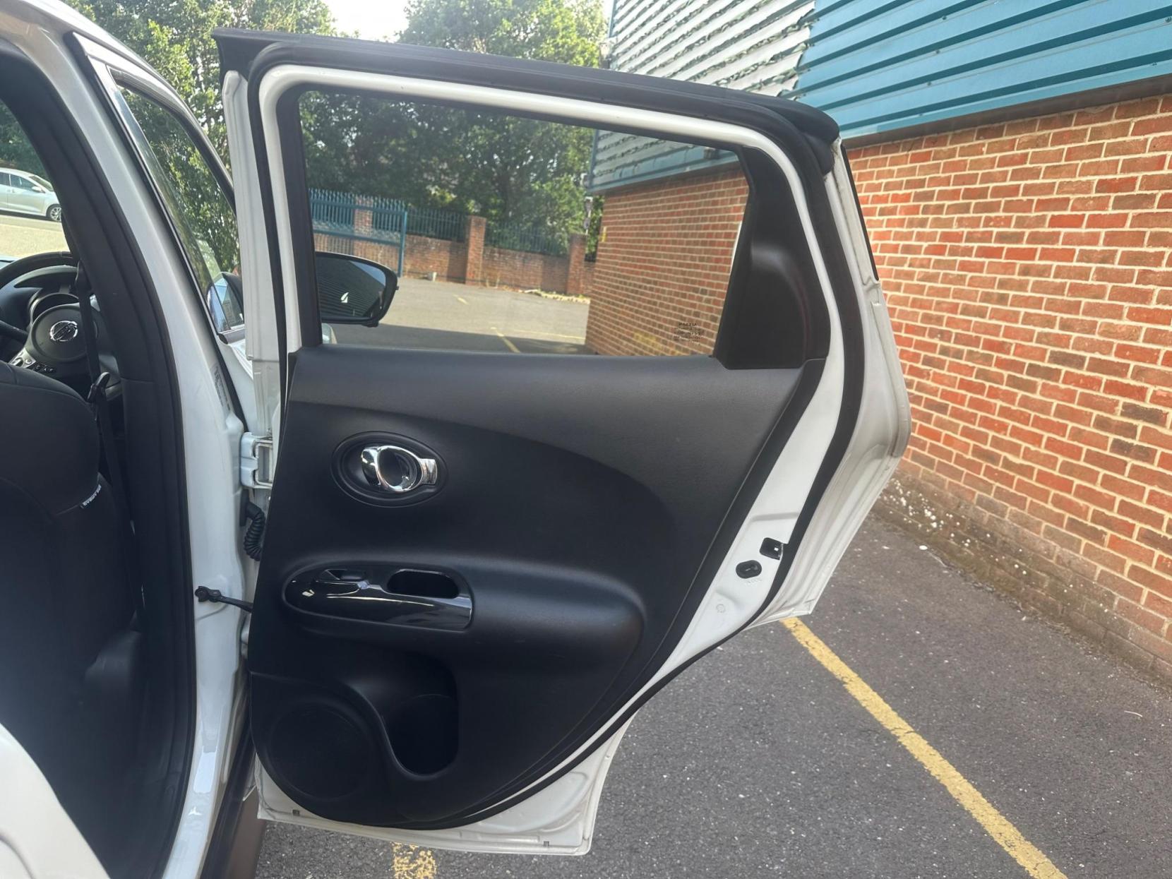 Nissan Juke 1.2 DIG-T Tekna Euro 6 (s/s) 5dr