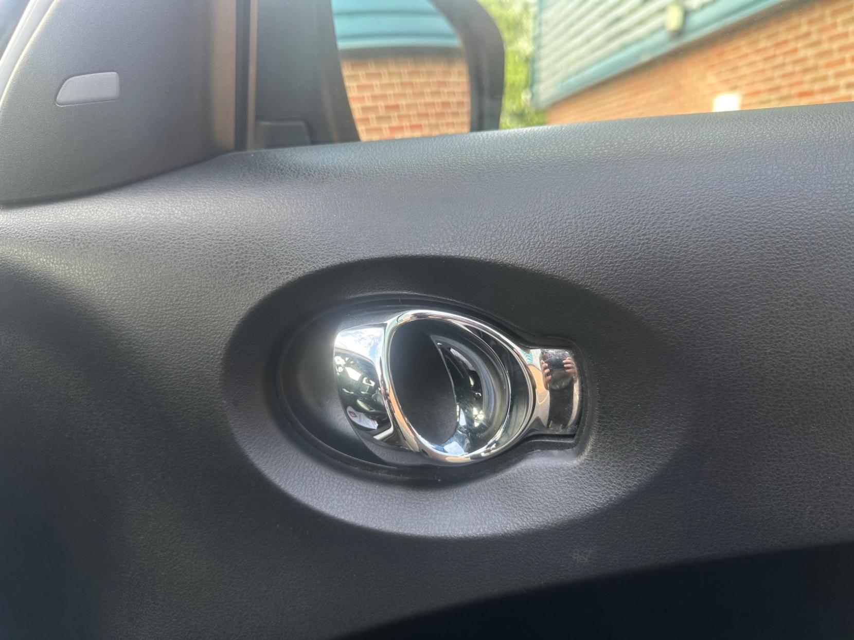 Nissan Juke 1.2 DIG-T Tekna Euro 6 (s/s) 5dr