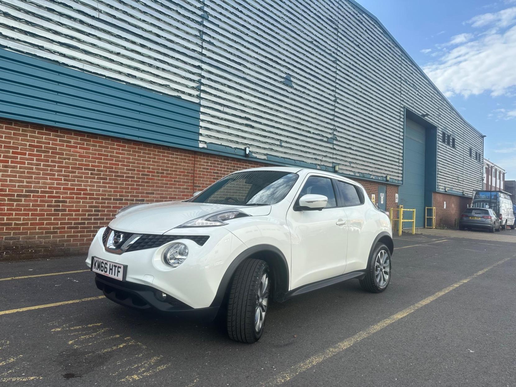 Nissan Juke 1.2 DIG-T Tekna Euro 6 (s/s) 5dr