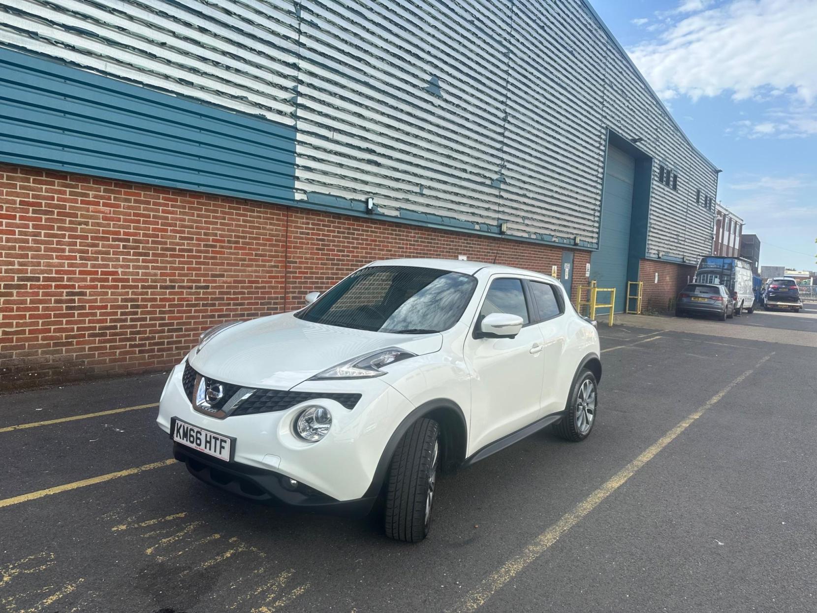 Nissan Juke 1.2 DIG-T Tekna Euro 6 (s/s) 5dr