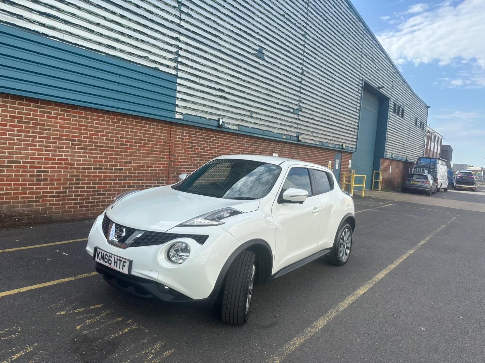Nissan Juke 1.2 DIG-T Tekna Euro 6 (s/s) 5dr