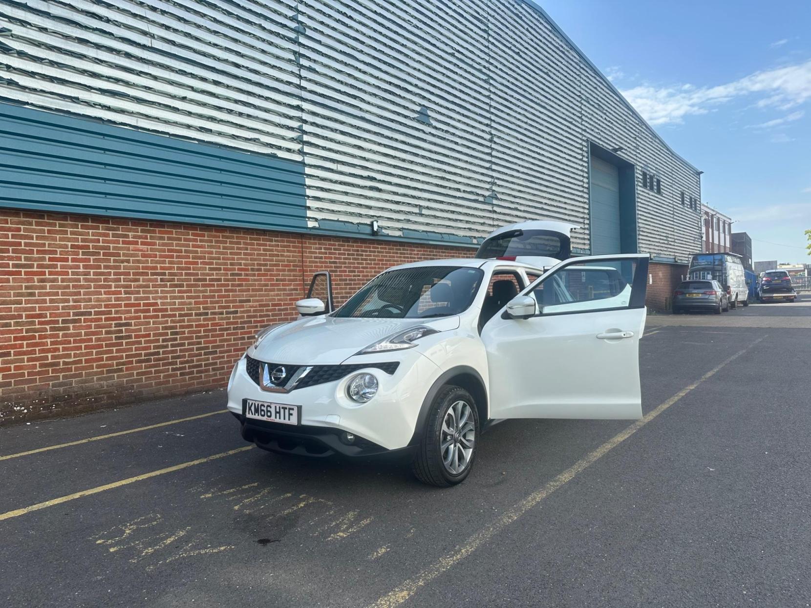 Nissan Juke 1.2 DIG-T Tekna Euro 6 (s/s) 5dr