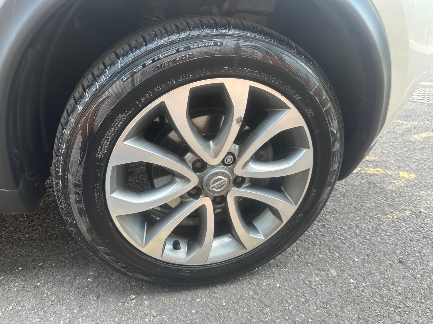 Nissan Juke 1.2 DIG-T Tekna Euro 6 (s/s) 5dr