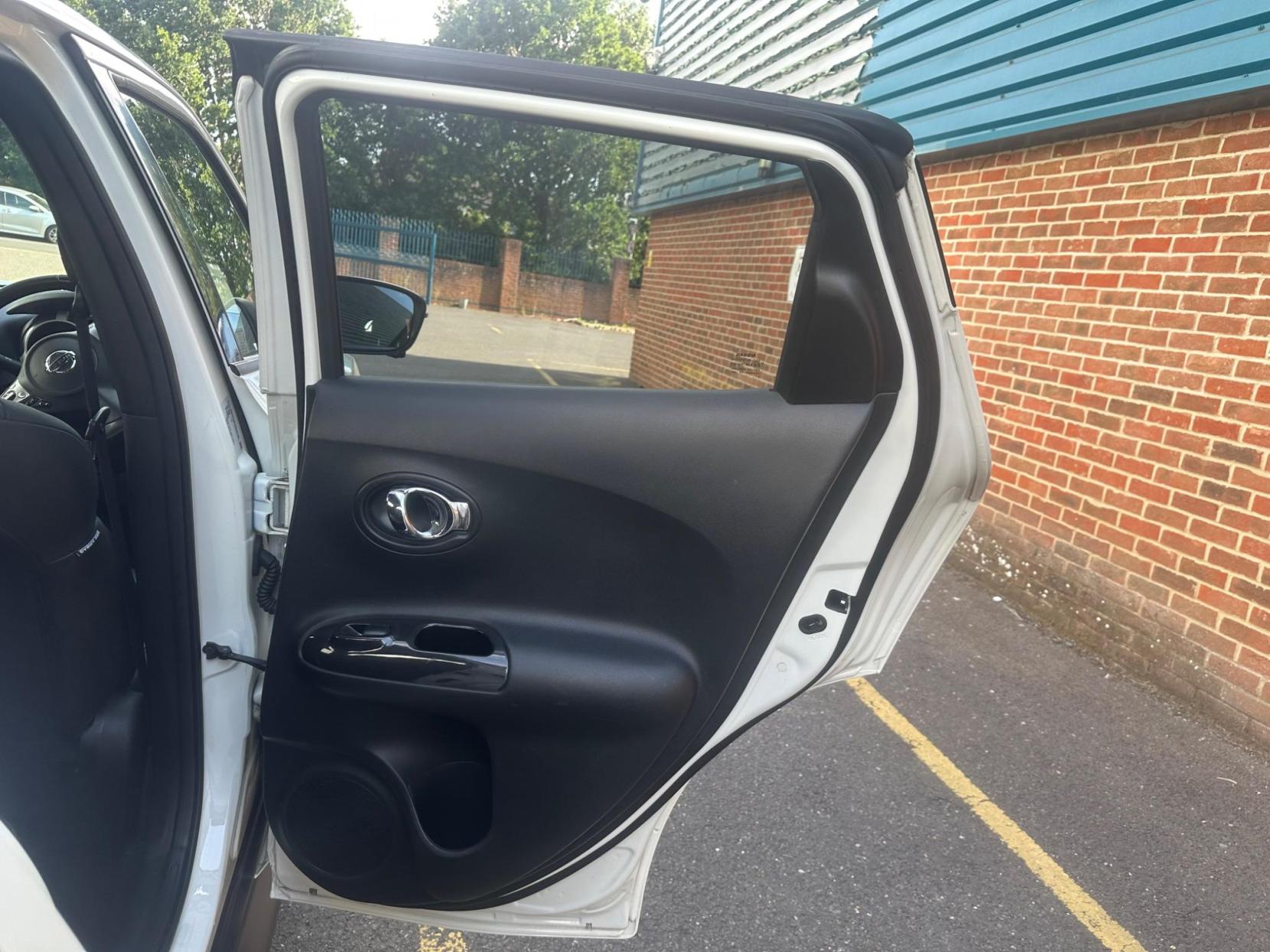 Nissan Juke 1.2 DIG-T Tekna Euro 6 (s/s) 5dr