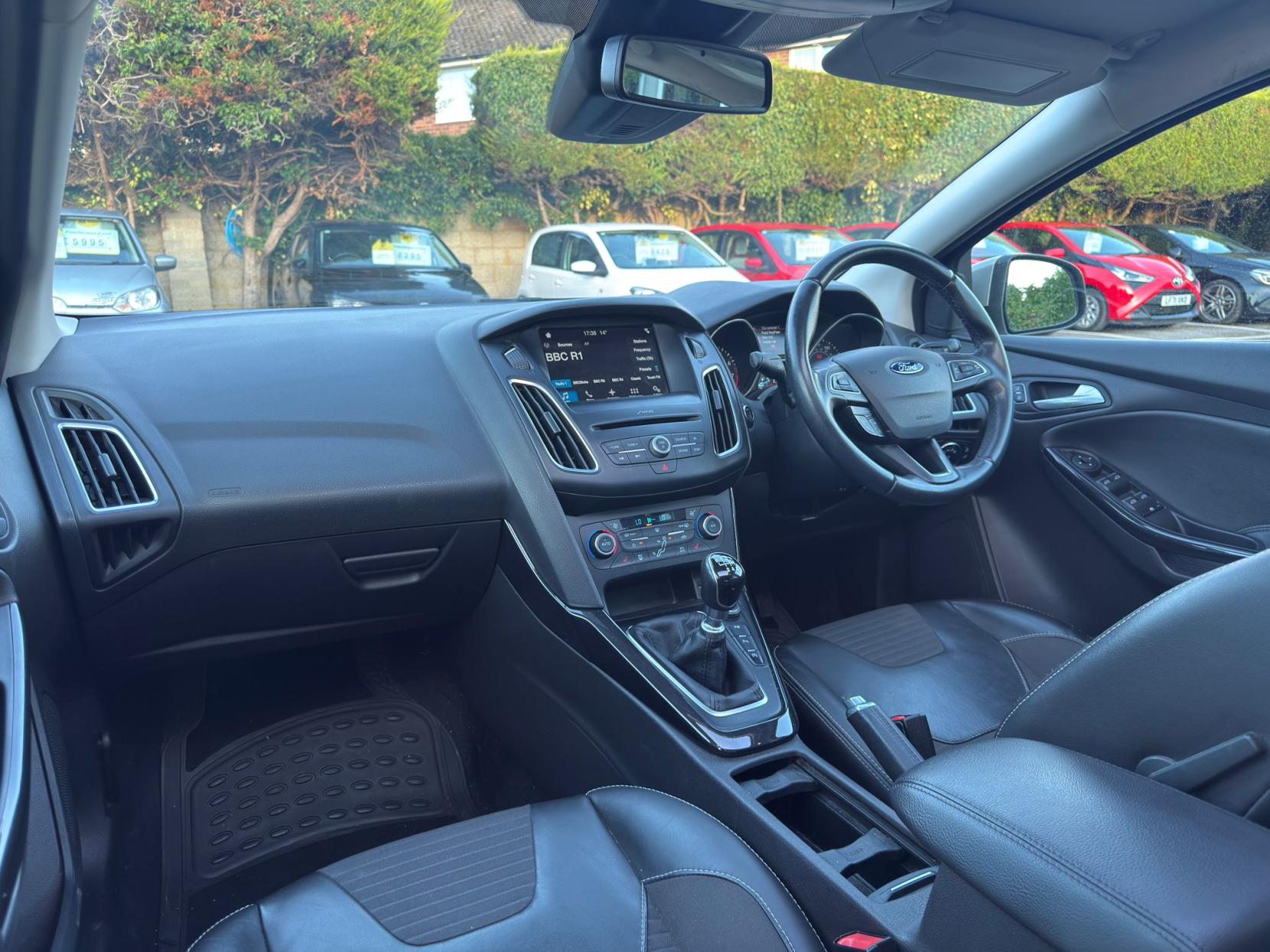 Ford Focus 1.0T EcoBoost Titanium X Hatchback 5dr Petrol Manual Euro 6 (s/s) (125 ps)