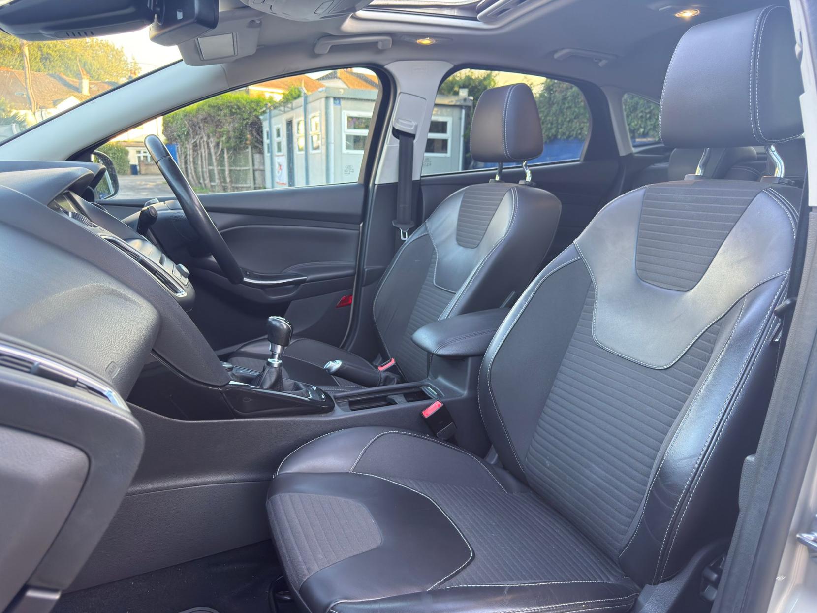 Ford Focus 1.0T EcoBoost Titanium X Hatchback 5dr Petrol Manual Euro 6 (s/s) (125 ps)