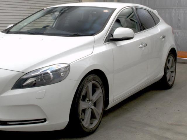 Volvo V40 1.6 T4 SE Hatchback 5dr Petrol Powershift Euro 5 (s/s) (180 ps)
