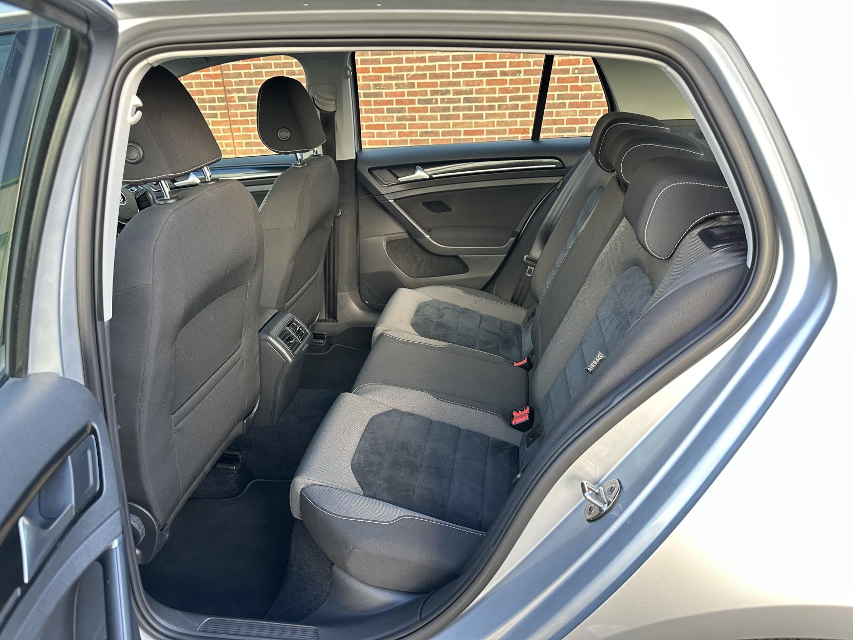 Volkswagen Golf 1.4 TSI BlueMotion Tech Match Edition Hatchback 5dr Petrol DSG Euro 6 (s/s) (125 ps)