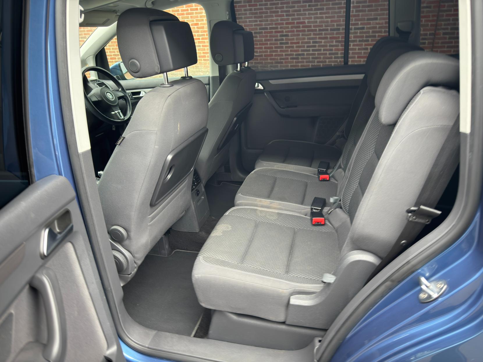 Volkswagen Touran 1.4 TSI SE MPV 5dr Petrol DSG Euro 5 (140 ps)
