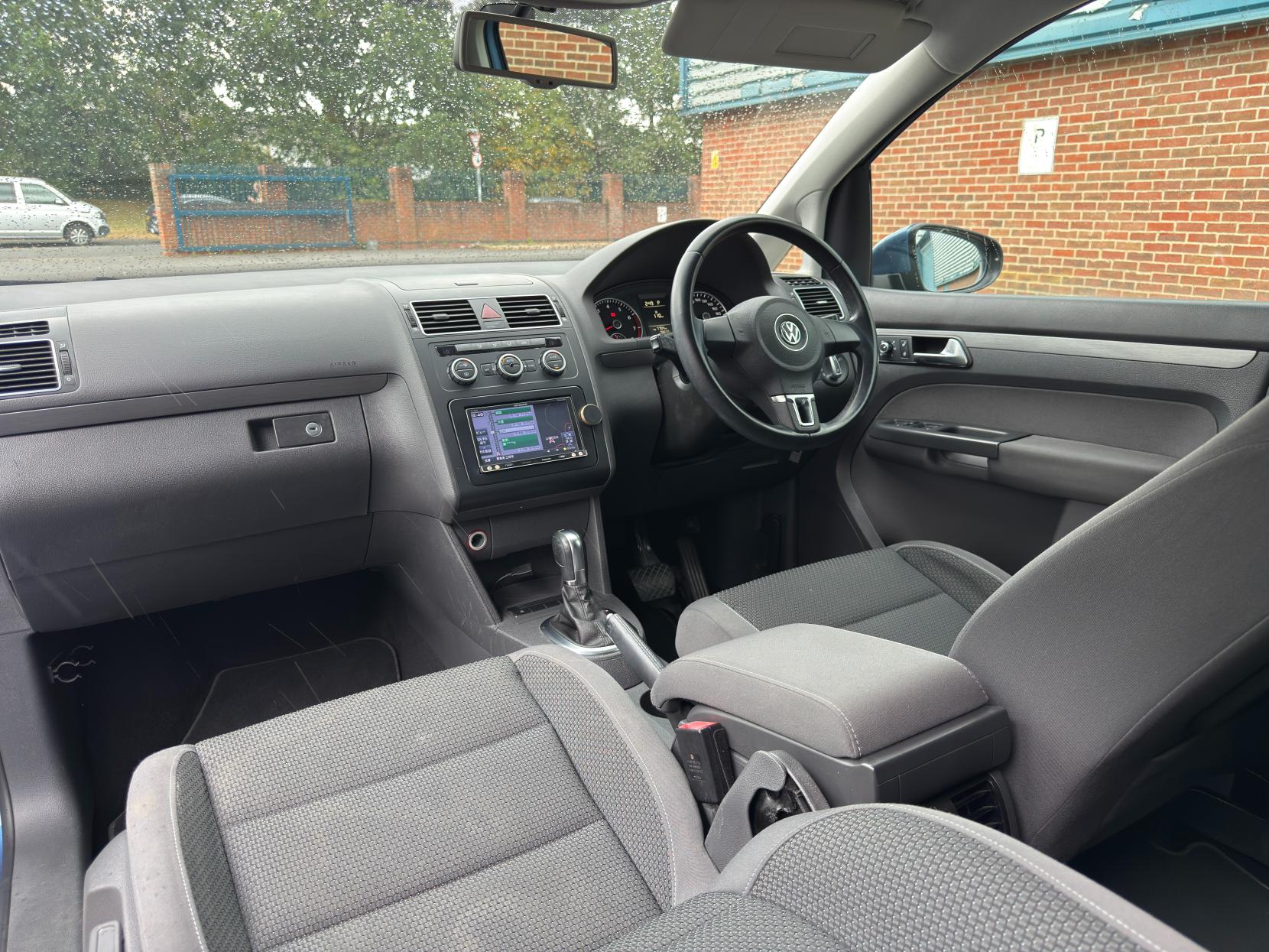Volkswagen Touran 1.4 TSI SE MPV 5dr Petrol DSG Euro 5 (140 ps)