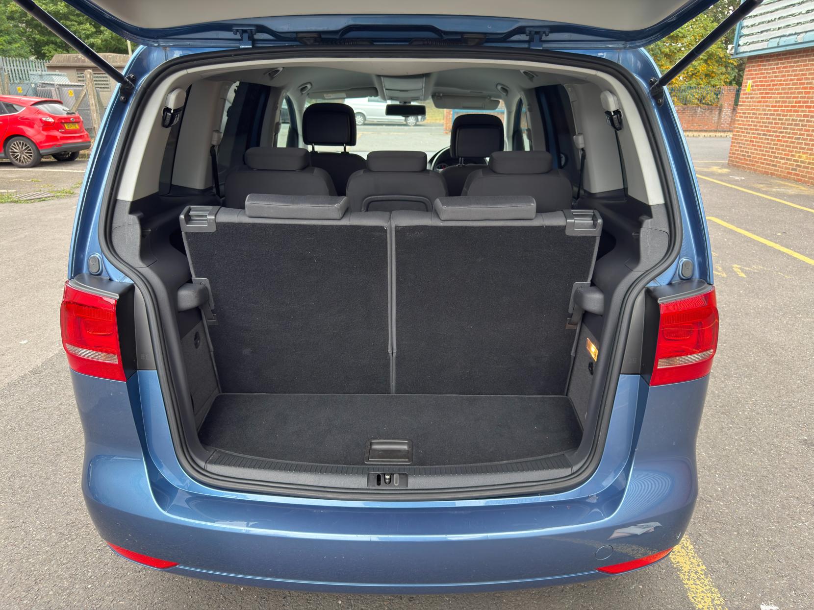 Volkswagen Touran 1.4 TSI SE MPV 5dr Petrol DSG Euro 5 (140 ps)