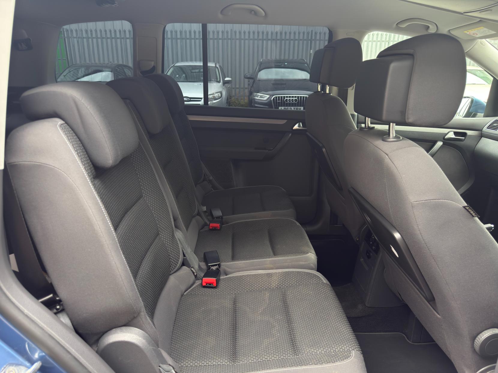 Volkswagen Touran 1.4 TSI SE MPV 5dr Petrol DSG Euro 5 (140 ps)