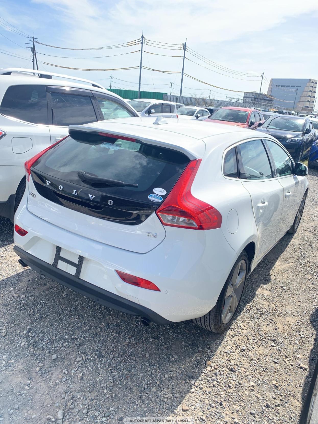 Volvo V40 1.6 T4 SE Hatchback 5dr Petrol Powershift Euro 5 (s/s) (180 ps)