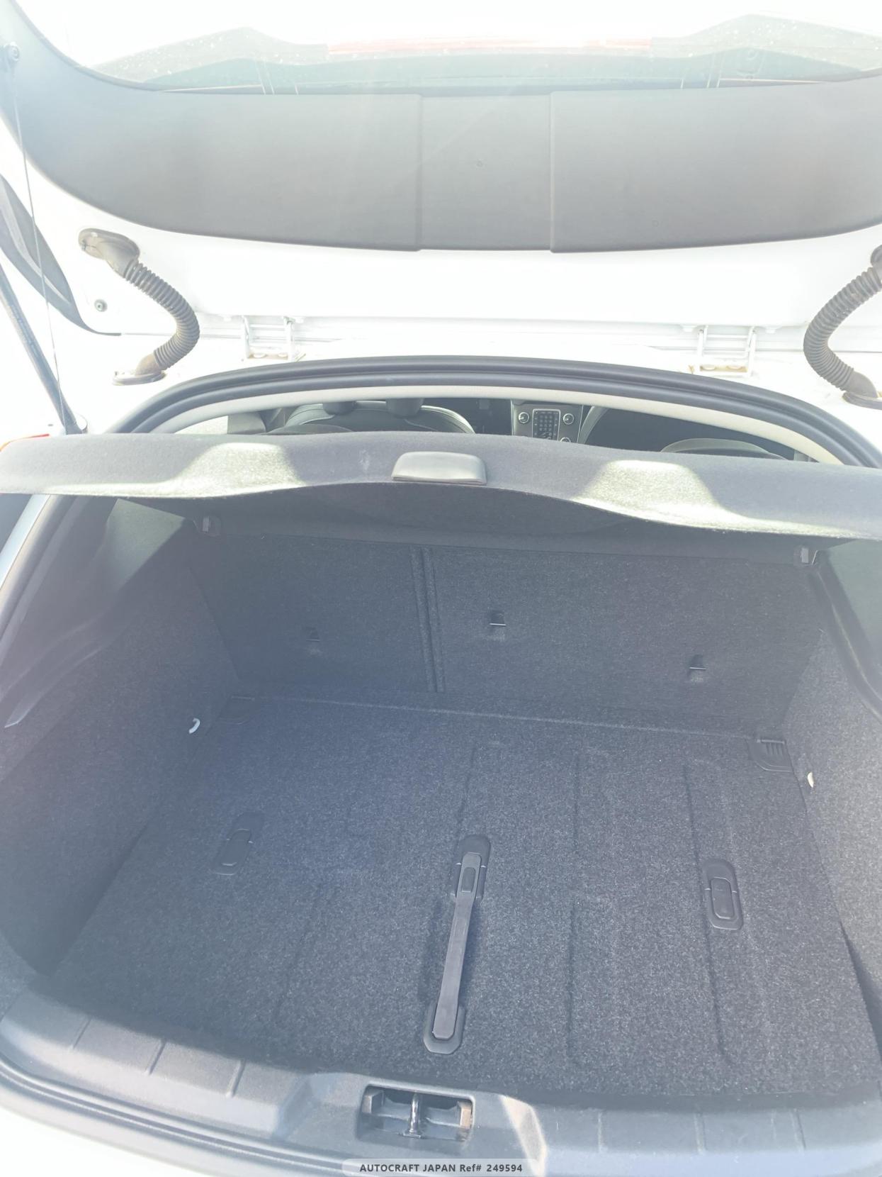 Volvo V40 1.6 T4 SE Hatchback 5dr Petrol Powershift Euro 5 (s/s) (180 ps)