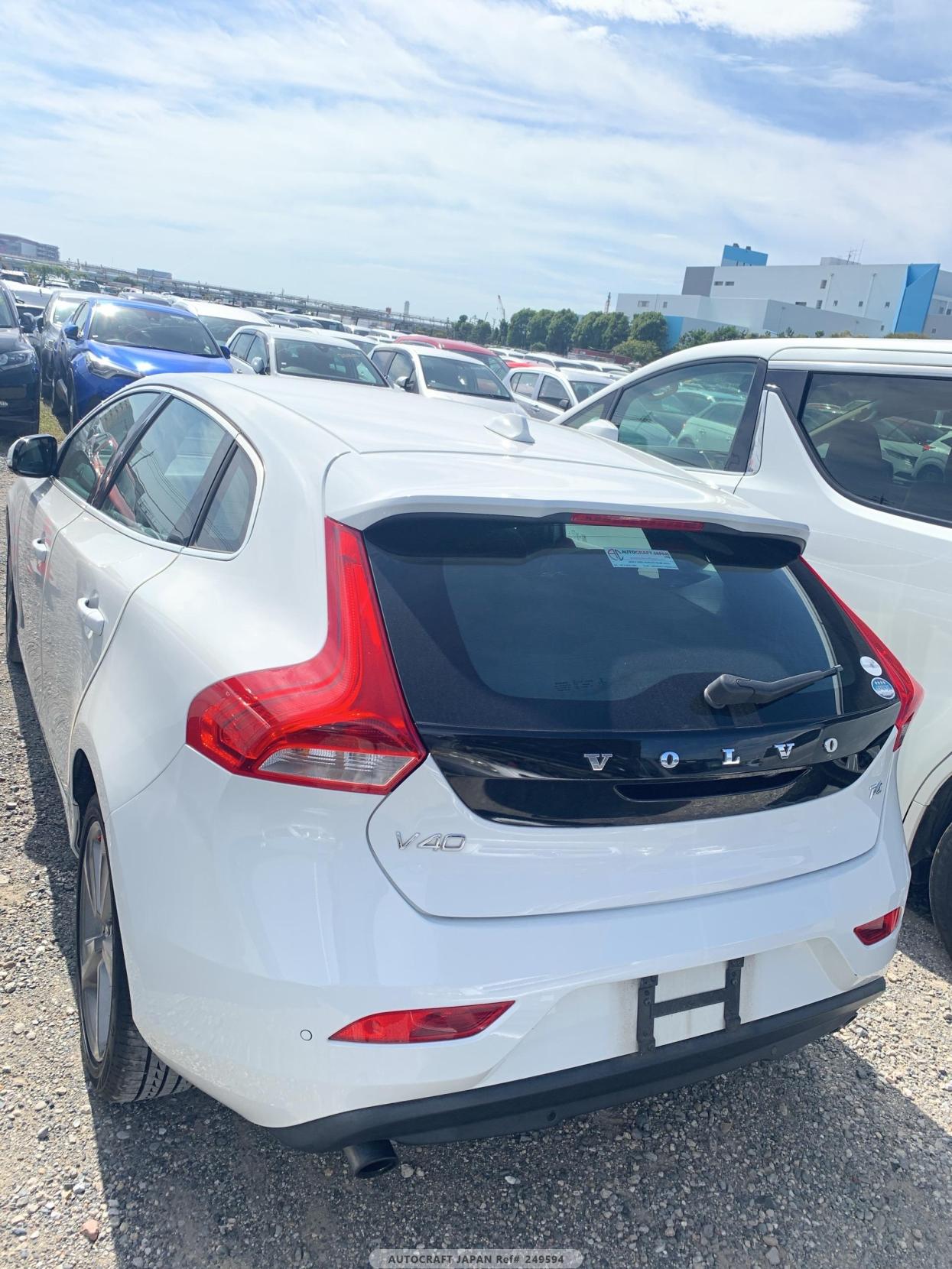 Volvo V40 1.6 T4 SE Hatchback 5dr Petrol Powershift Euro 5 (s/s) (180 ps)