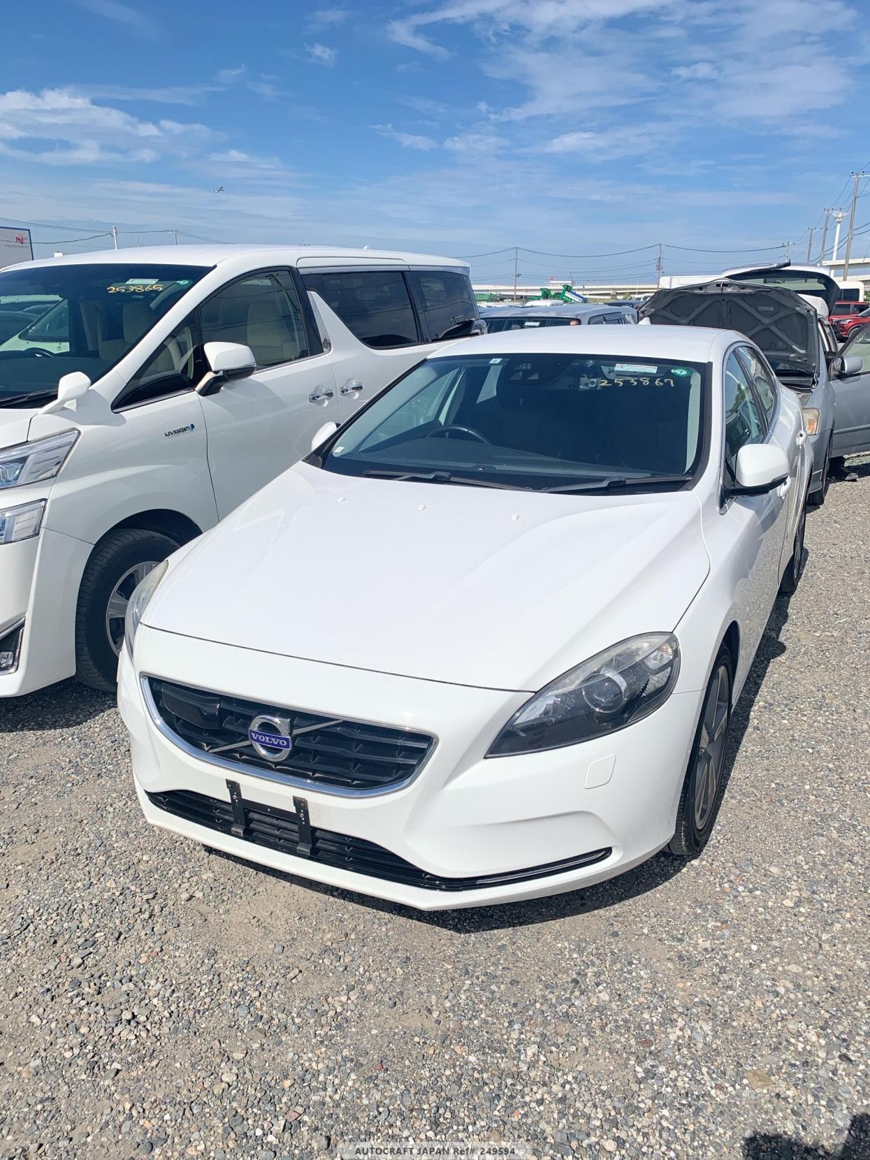 Volvo V40 1.6 T4 SE Hatchback 5dr Petrol Powershift Euro 5 (s/s) (180 ps)