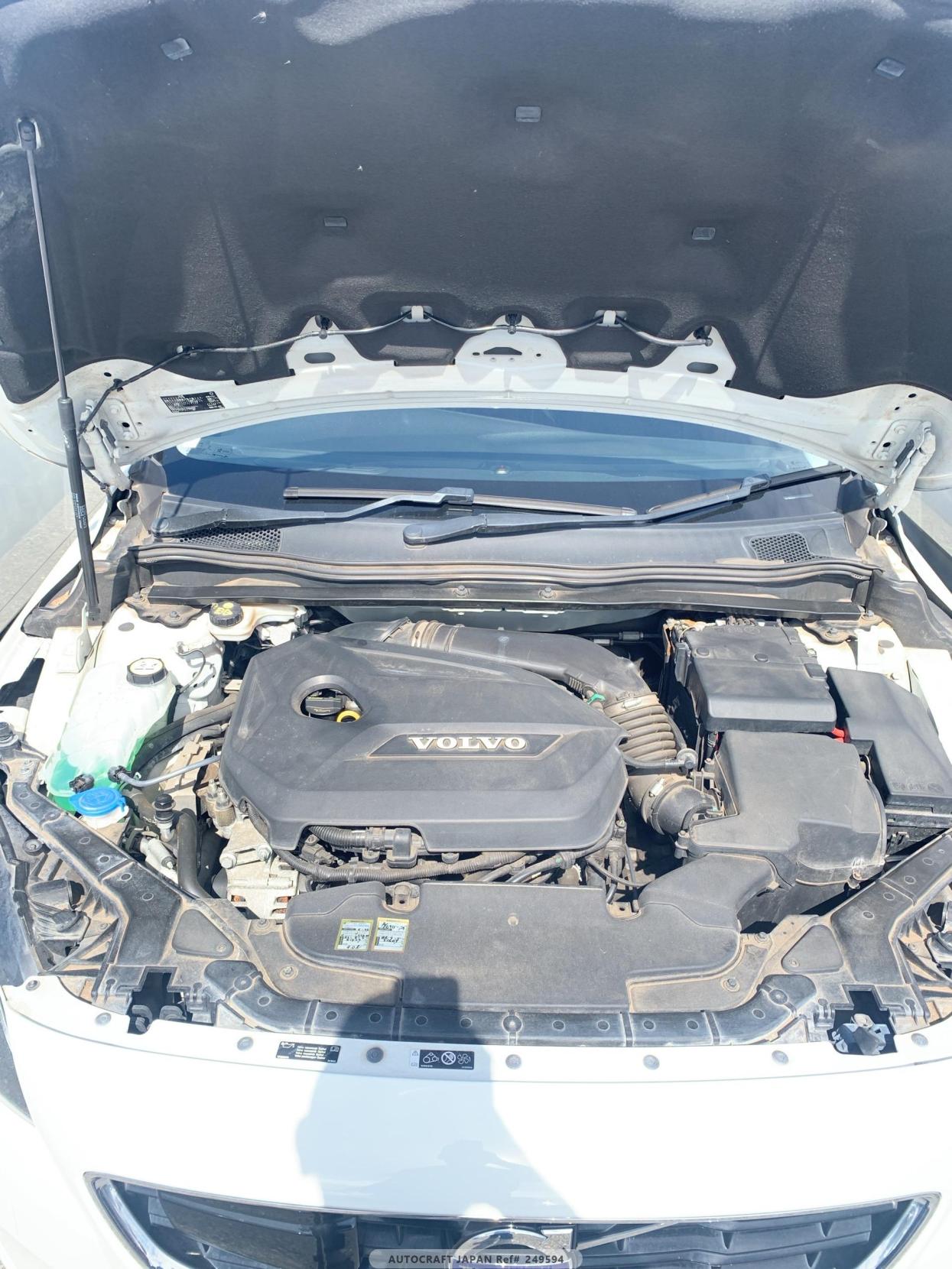 Volvo V40 1.6 T4 SE Hatchback 5dr Petrol Powershift Euro 5 (s/s) (180 ps)