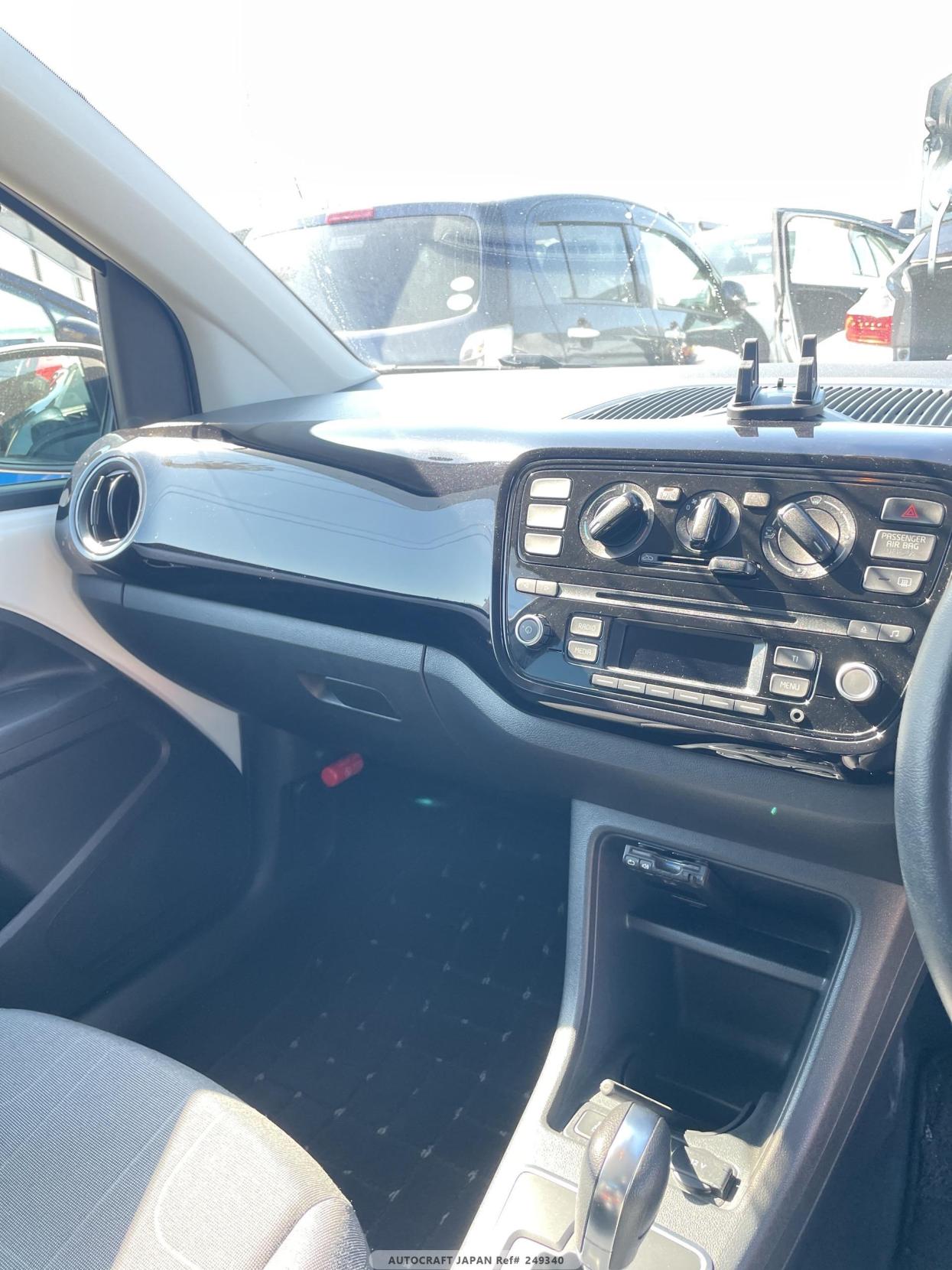 Volkswagen up! 1.0 High up! Hatchback 5dr Petrol ASG Euro 6 (75 ps)