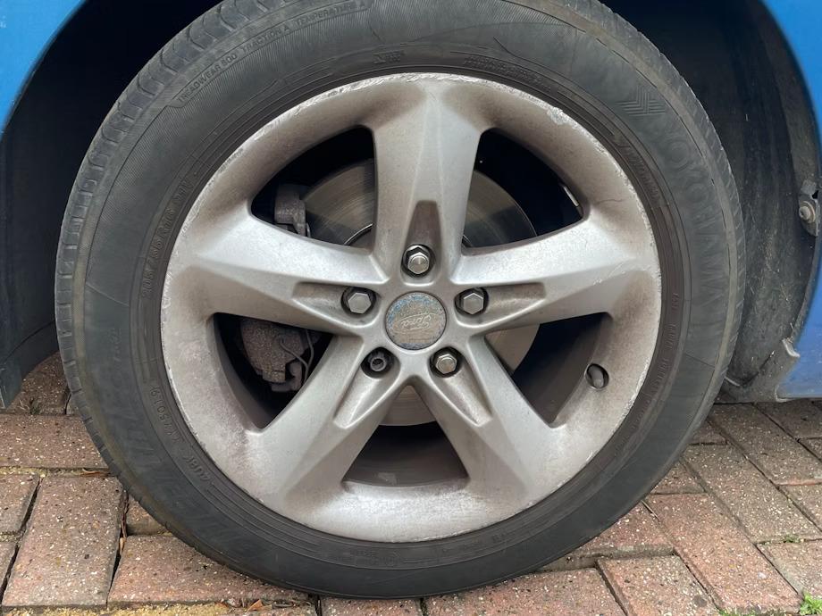 Ford Focus 1.6 Zetec Hatchback 5dr Petrol Manual (159 g/km, 99 bhp)