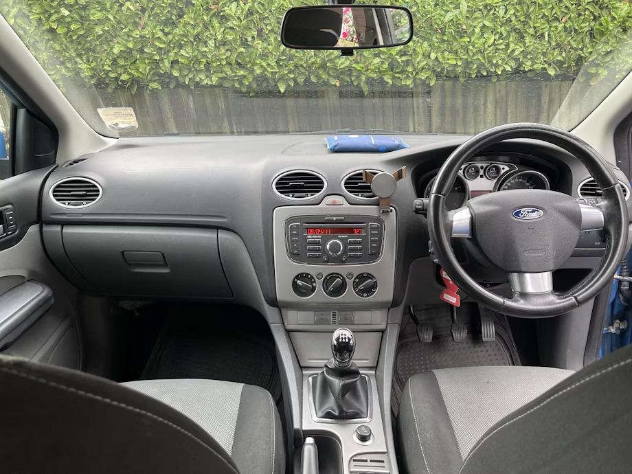 Ford Focus 1.6 Zetec Hatchback 5dr Petrol Manual (159 g/km, 99 bhp)