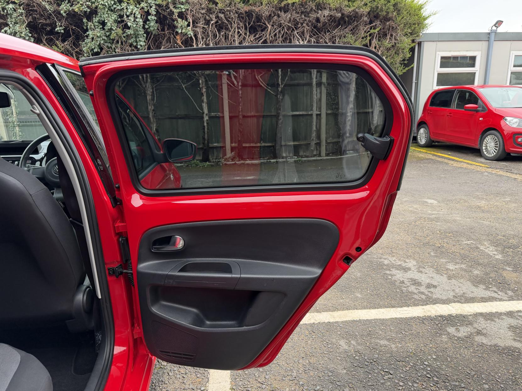 Volkswagen up! 1.0 High up! Hatchback 5dr Petrol ASG Euro 6 (75 ps)