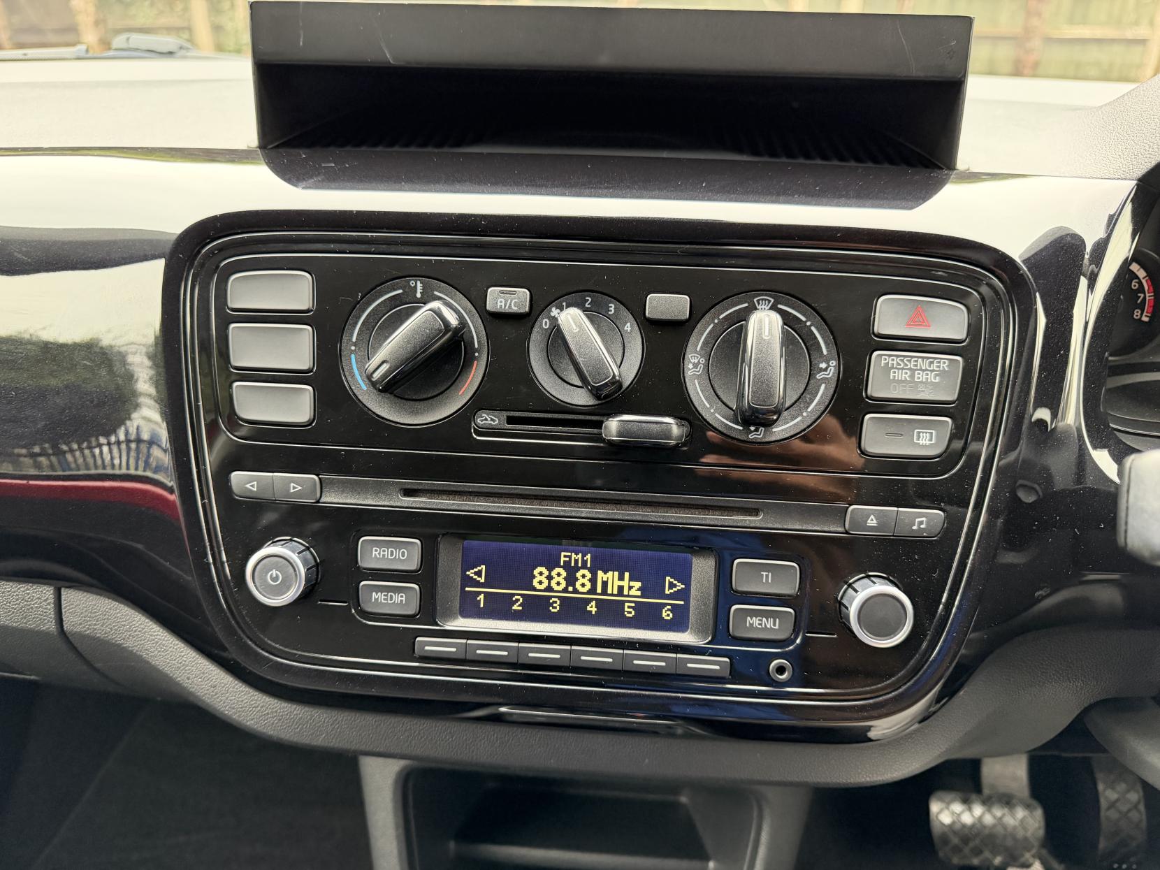 Volkswagen up! 1.0 High up! Hatchback 5dr Petrol ASG Euro 6 (75 ps)