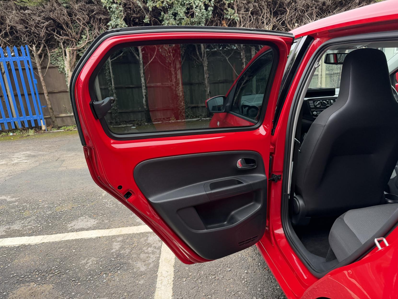 Volkswagen up! 1.0 High up! Hatchback 5dr Petrol ASG Euro 6 (75 ps)