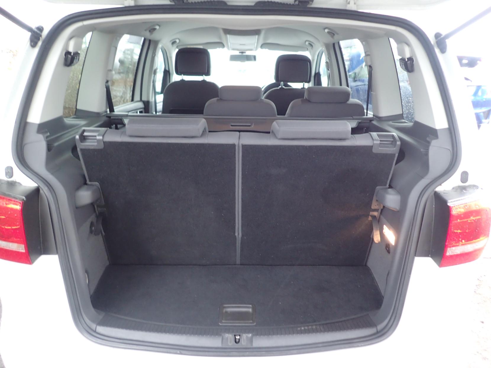 Volkswagen Touran 1.4 TSI SE MPV 5dr Petrol DSG Euro 5 (140 ps)