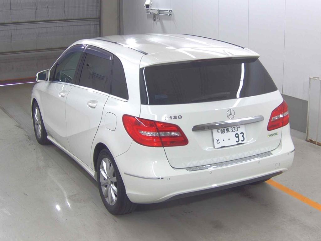 Mercedes-Benz B Class 1.6 B200 BlueEfficiency Sport MPV 5dr Petrol 7G-DCT Euro 5 (s/s) (156 ps)