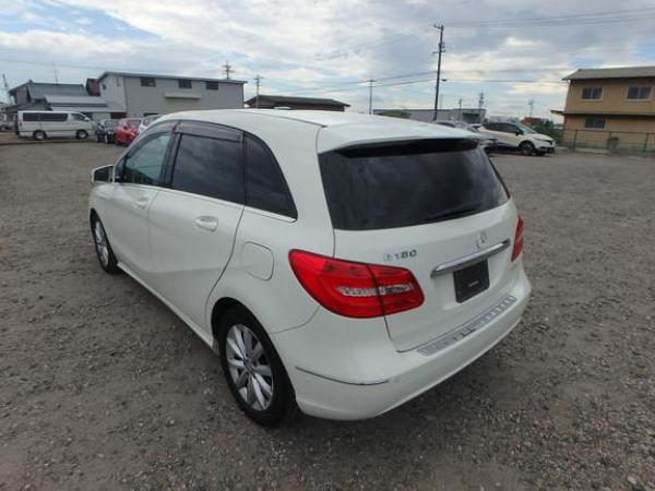 Mercedes-Benz B Class 1.6 B200 BlueEfficiency Sport MPV 5dr Petrol 7G-DCT Euro 5 (s/s) (156 ps)