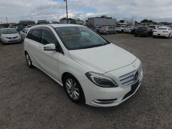 Mercedes-Benz B Class 1.6 B200 BlueEfficiency Sport MPV 5dr Petrol 7G-DCT Euro 5 (s/s) (156 ps)