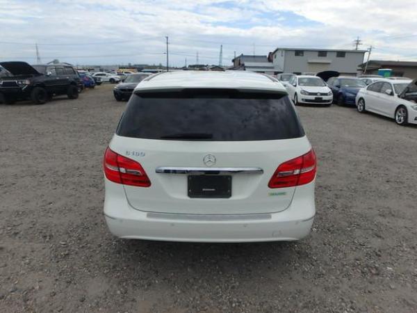 Mercedes-Benz B Class 1.6 B200 BlueEfficiency Sport MPV 5dr Petrol 7G-DCT Euro 5 (s/s) (156 ps)