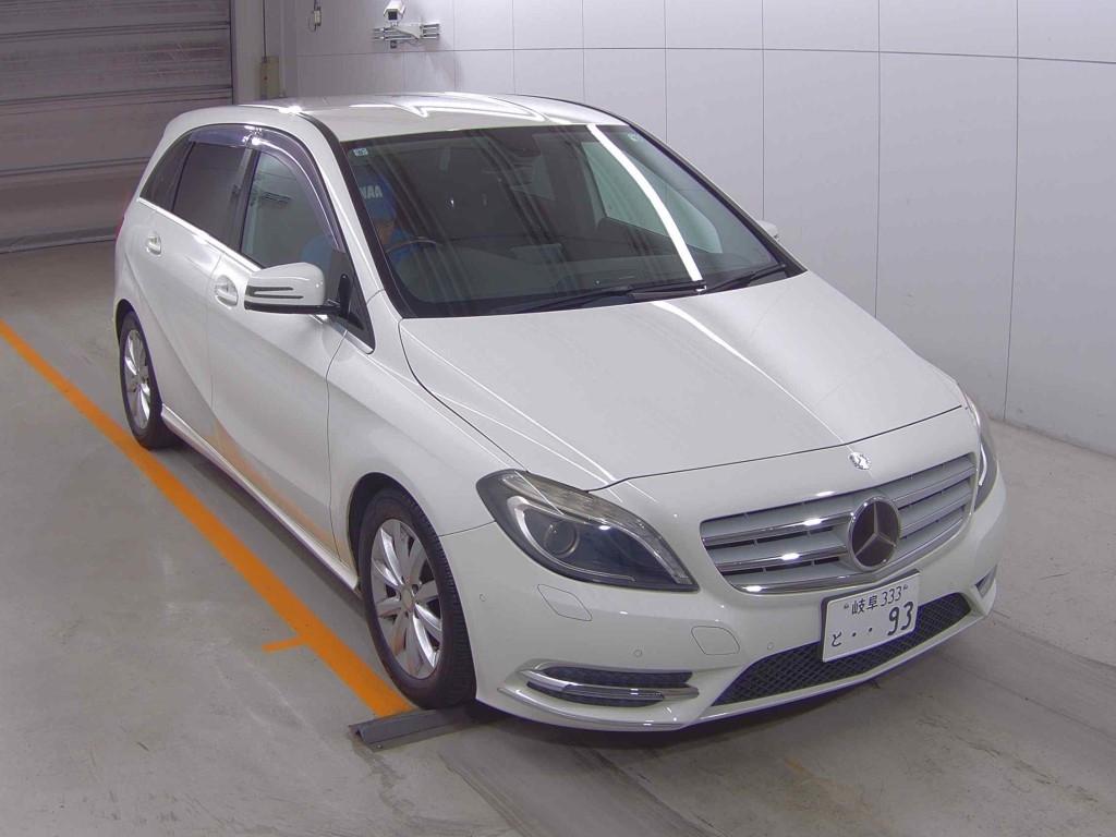 Mercedes-Benz B Class 1.6 B200 BlueEfficiency Sport MPV 5dr Petrol 7G-DCT Euro 5 (s/s) (156 ps)