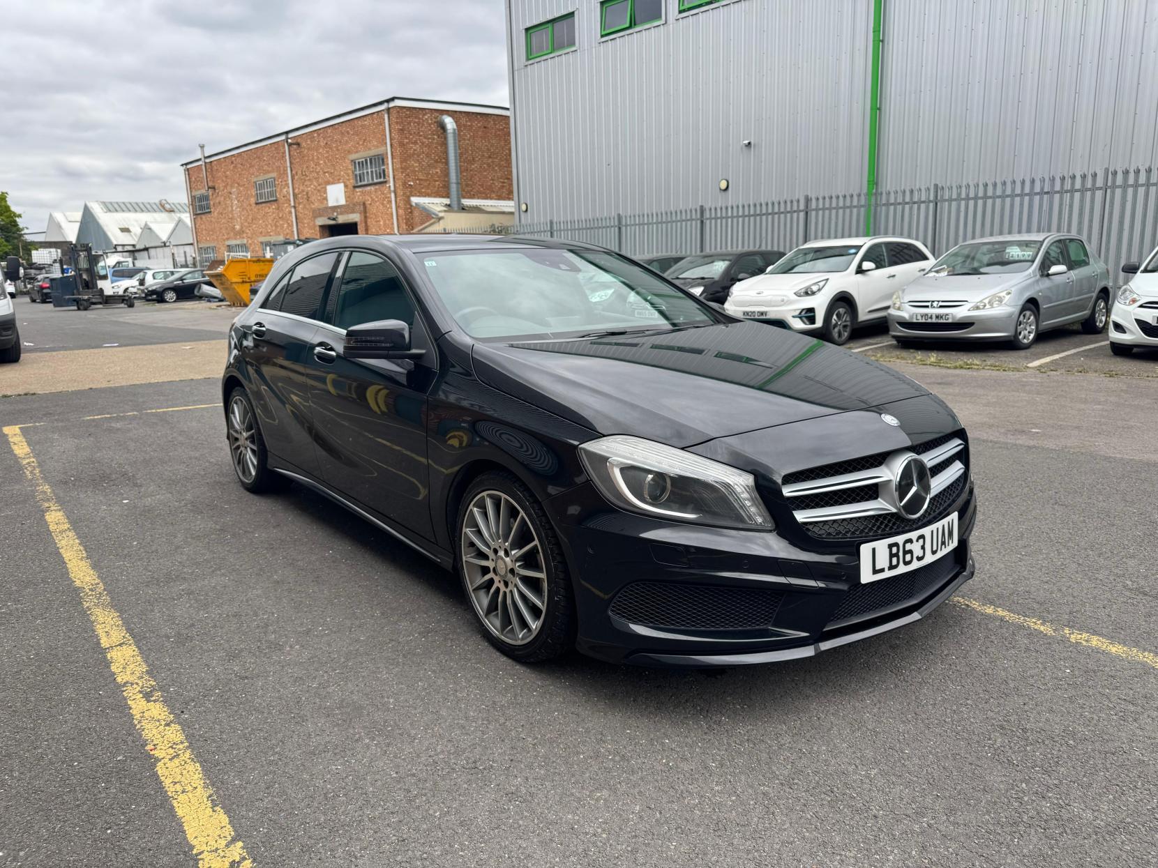 Mercedes-Benz A Class 1.6 A180 Sport Hatchback 5dr Petrol 7G-DCT Euro 6 (s/s) (122 ps)