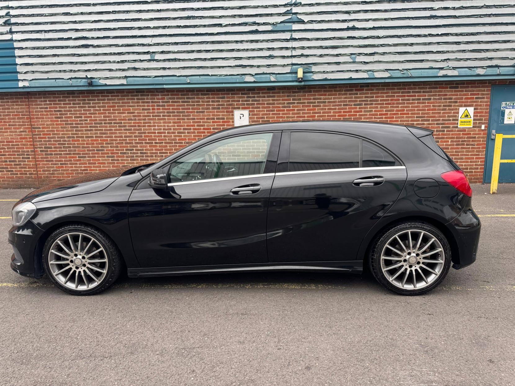 Mercedes-Benz A Class 1.6 A180 Sport Hatchback 5dr Petrol 7G-DCT Euro 6 (s/s) (122 ps)