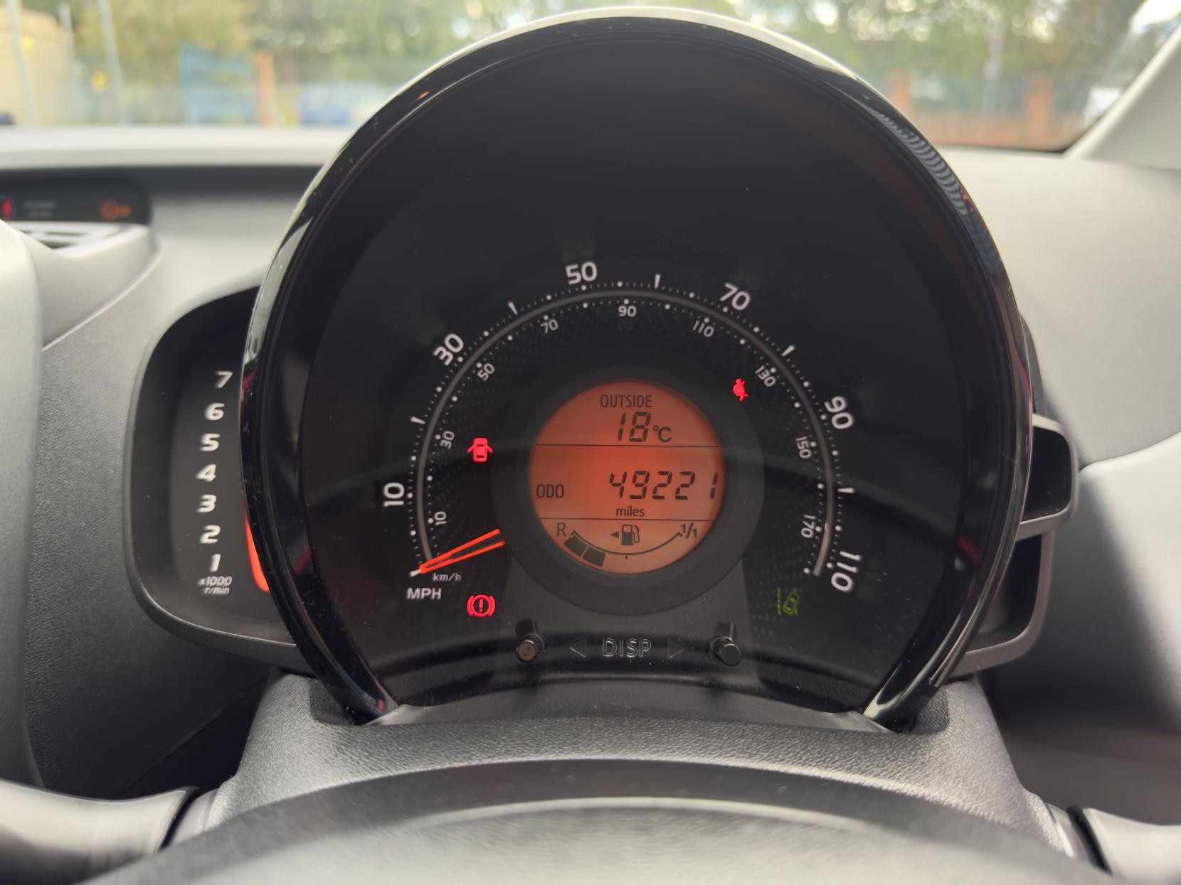 Toyota AYGO 1.0 VVT-i x-play Hatchback 5dr Petrol Manual Euro 6 (s/s) (71 ps)