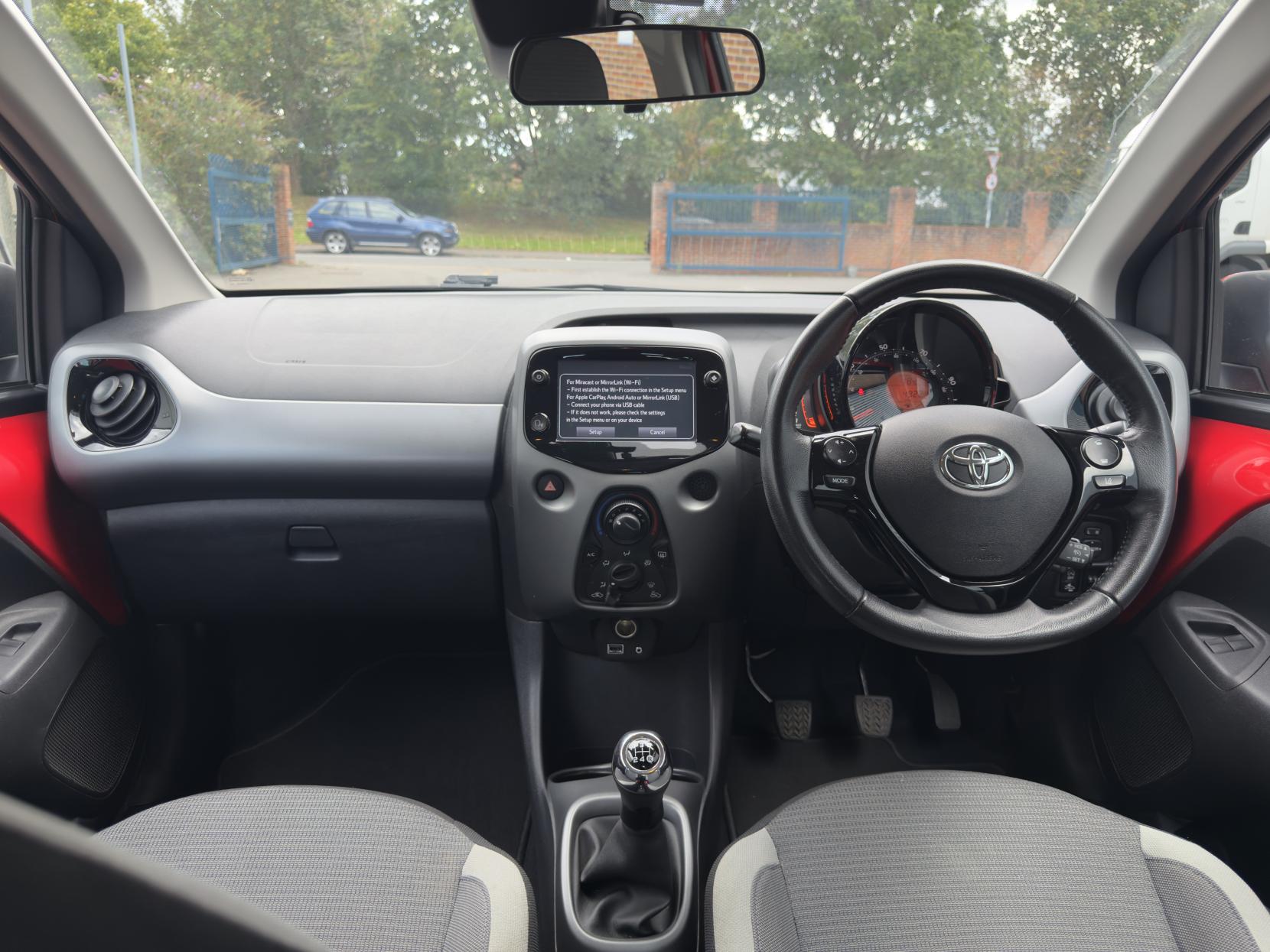Toyota AYGO 1.0 VVT-i x-play Hatchback 5dr Petrol Manual Euro 6 (s/s) (71 ps)