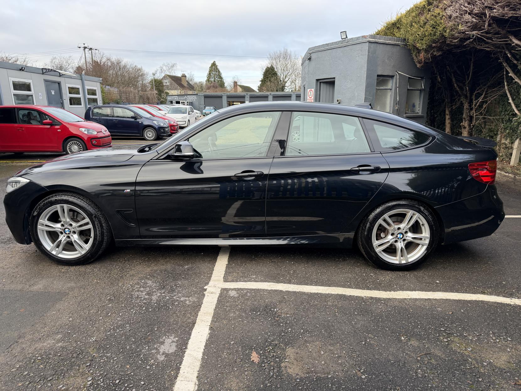 BMW 3 Series Gran Turismo 2.0 320i Sport GT 5dr Petrol Auto xDrive Euro 6 (s/s) (184 ps)