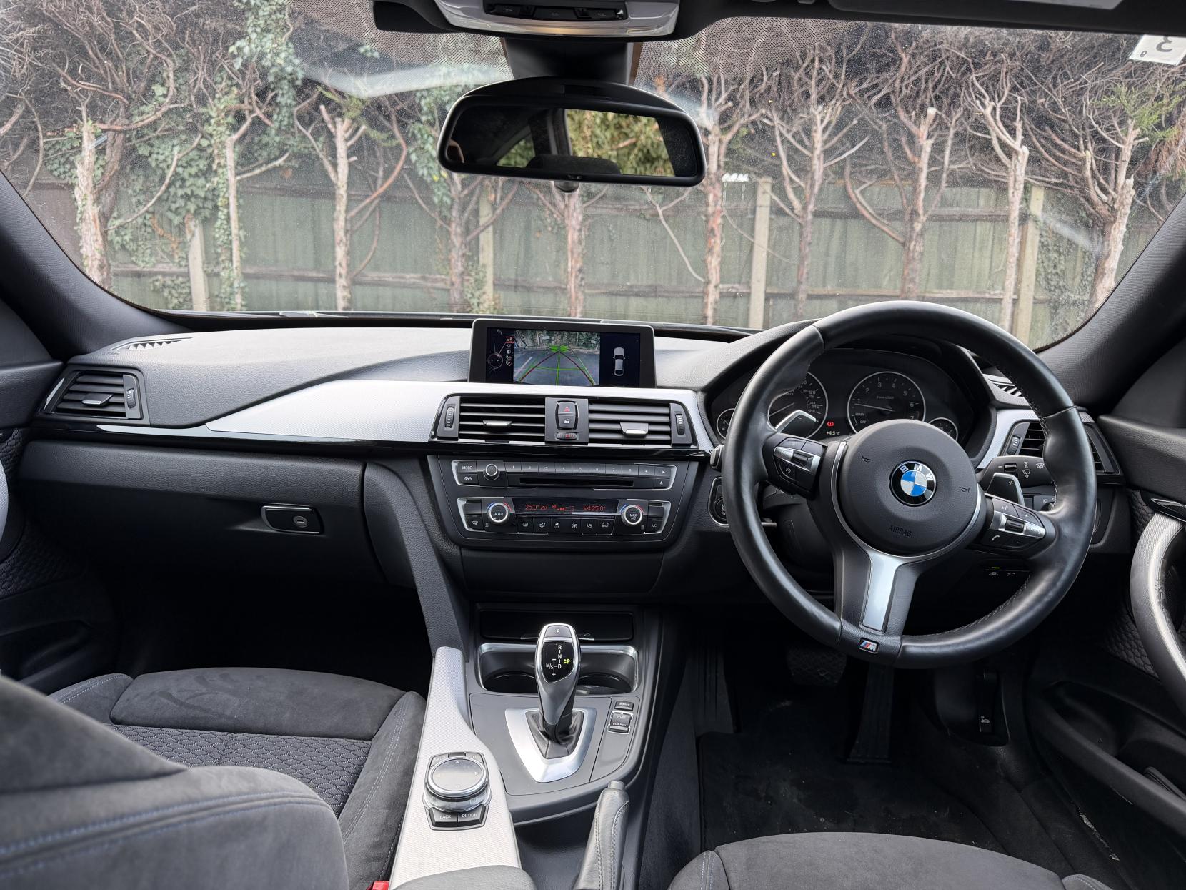 BMW 3 Series Gran Turismo 2.0 320i Sport GT 5dr Petrol Auto xDrive Euro 6 (s/s) (184 ps)