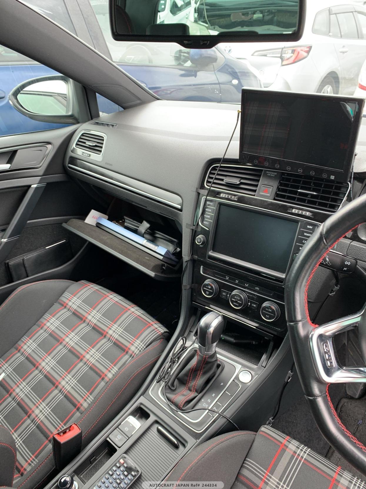 Volkswagen Golf 2.0 TSI BlueMotion Tech GTI Hatchback 5dr Petrol DSG Euro 6 (s/s) (220 ps)
