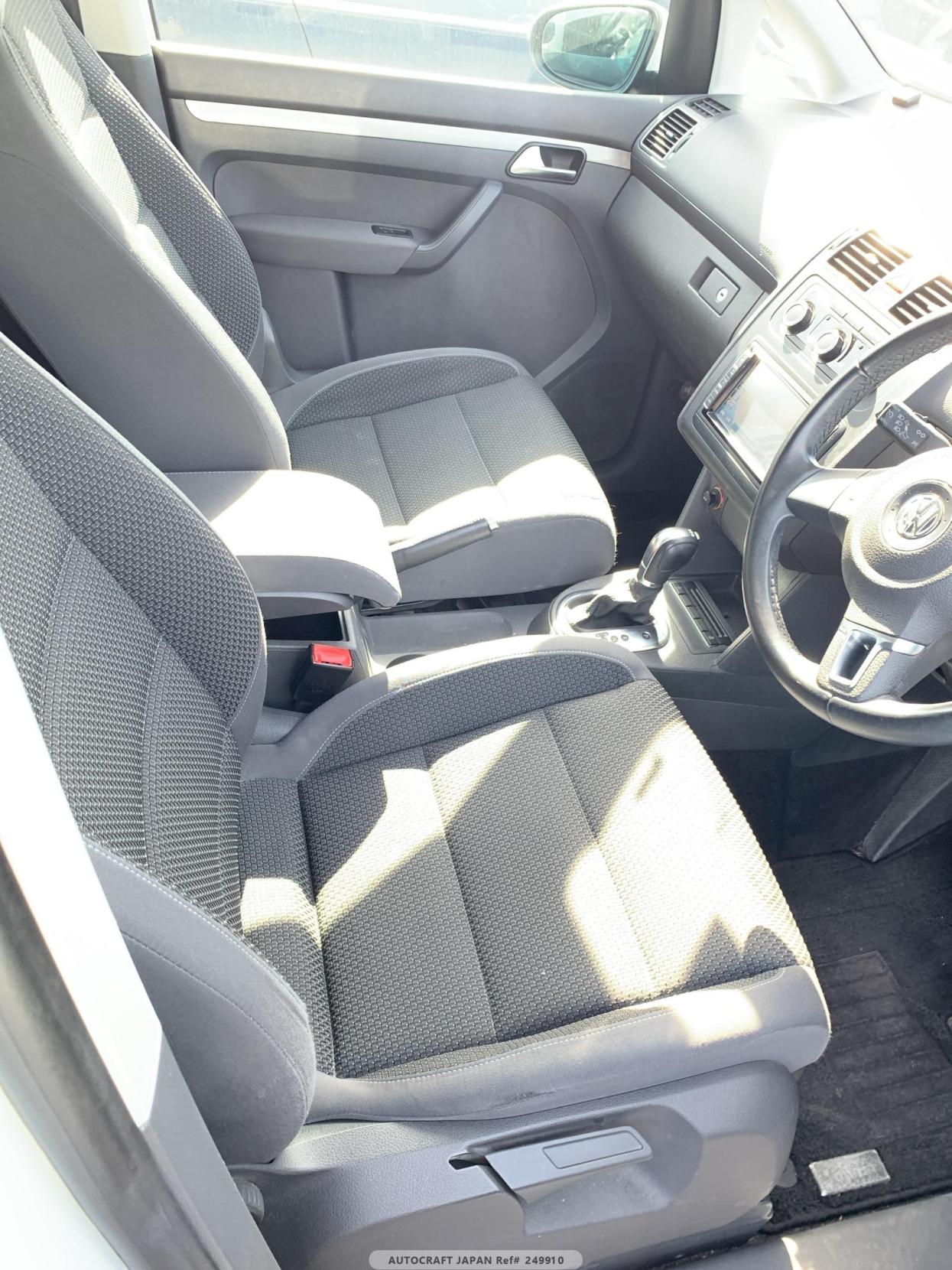 Volkswagen Touran 1.4 TSI SE MPV 5dr Petrol DSG Euro 5 (140 ps)