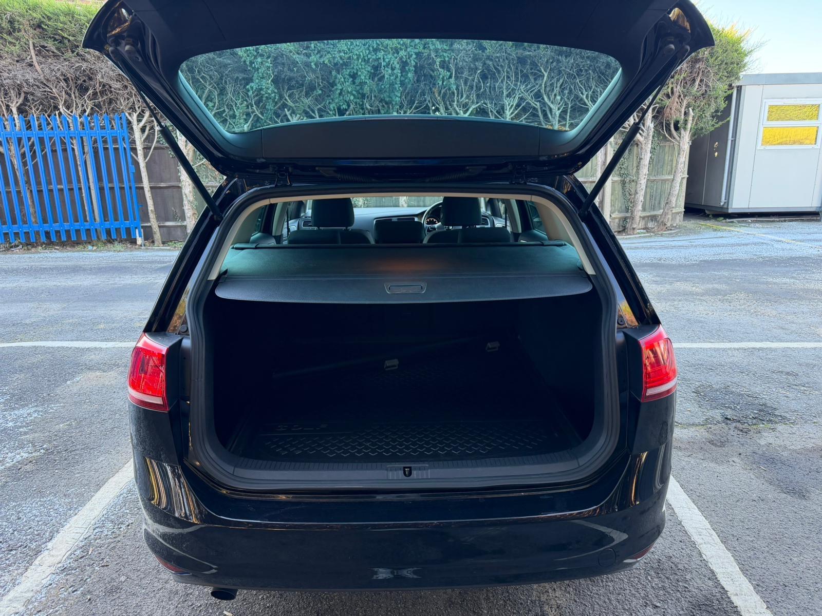 Volkswagen Golf 1.2 TSI BlueMotion Tech S Estate 5dr Petrol DSG Euro 5 (s/s) (105 ps)