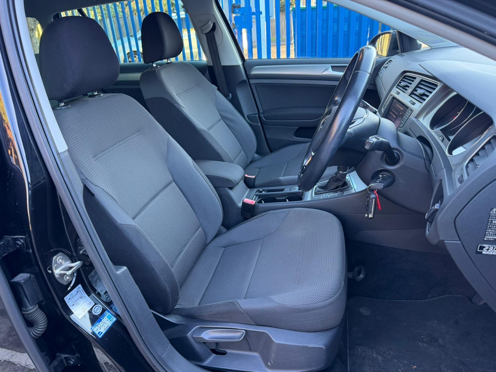 Volkswagen Golf 1.2 TSI BlueMotion Tech S Estate 5dr Petrol DSG Euro 5 (s/s) (105 ps)