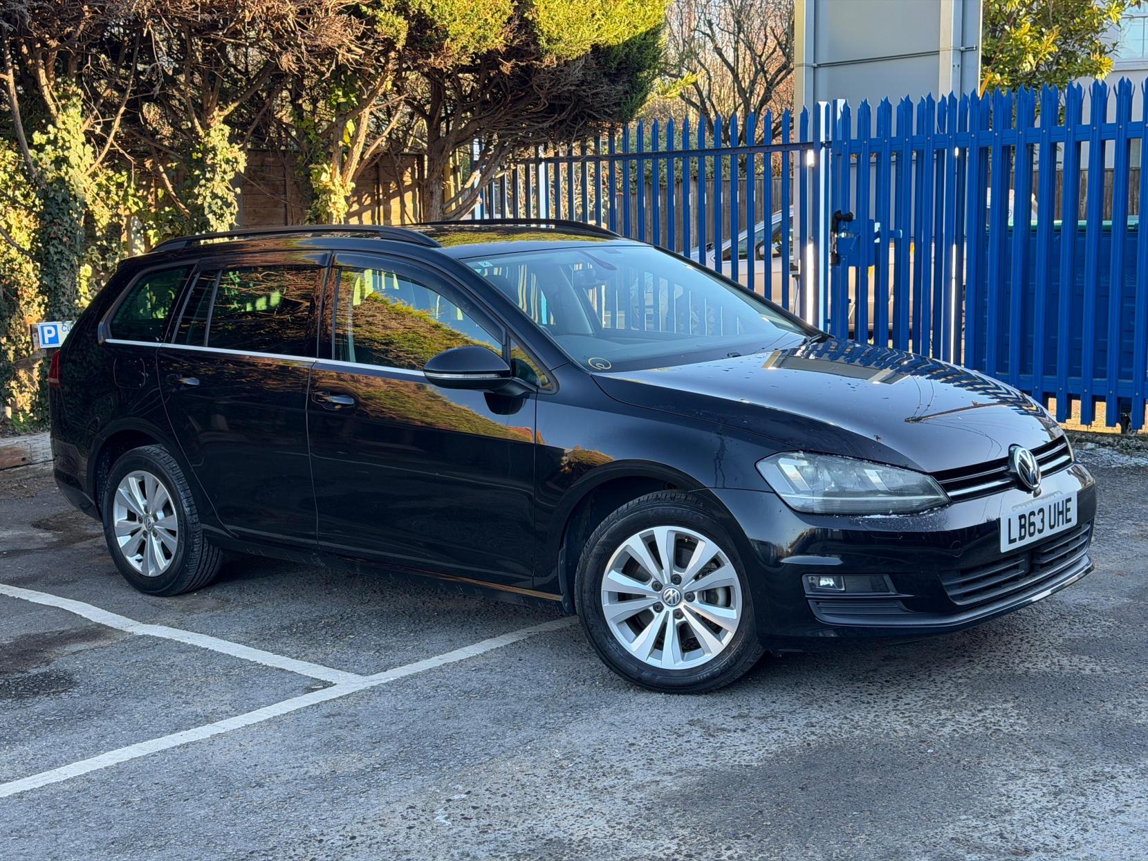 Volkswagen Golf 1.2 TSI BlueMotion Tech S Estate 5dr Petrol DSG Euro 5 (s/s) (105 ps)