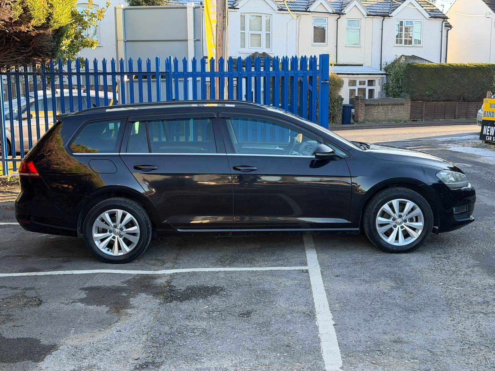 Volkswagen Golf 1.2 TSI BlueMotion Tech S Estate 5dr Petrol DSG Euro 5 (s/s) (105 ps)