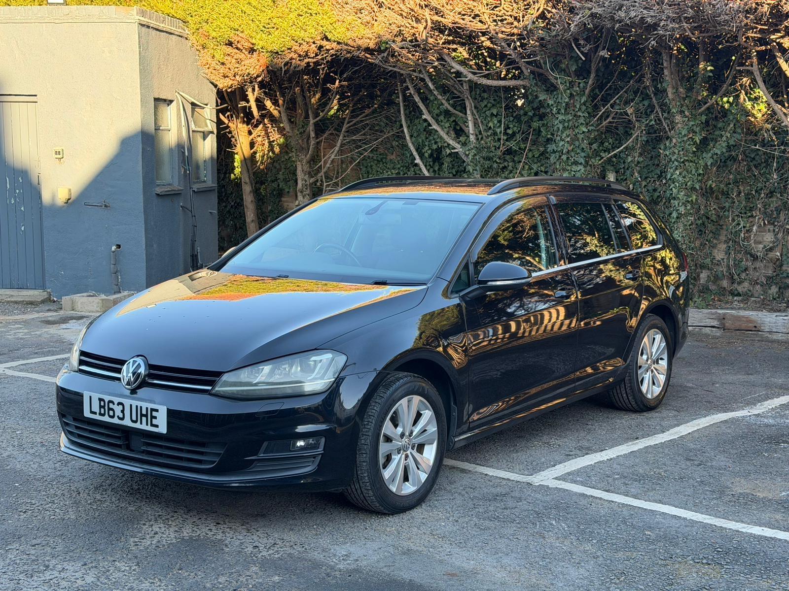 Volkswagen Golf 1.2 TSI BlueMotion Tech S Estate 5dr Petrol DSG Euro 5 (s/s) (105 ps)