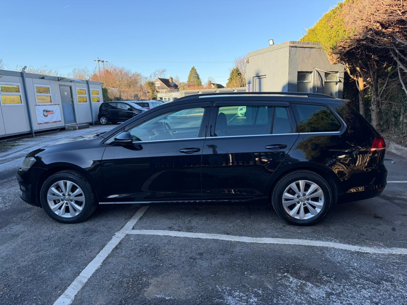 Volkswagen Golf 1.2 TSI BlueMotion Tech S Estate 5dr Petrol DSG Euro 5 (s/s) (105 ps)