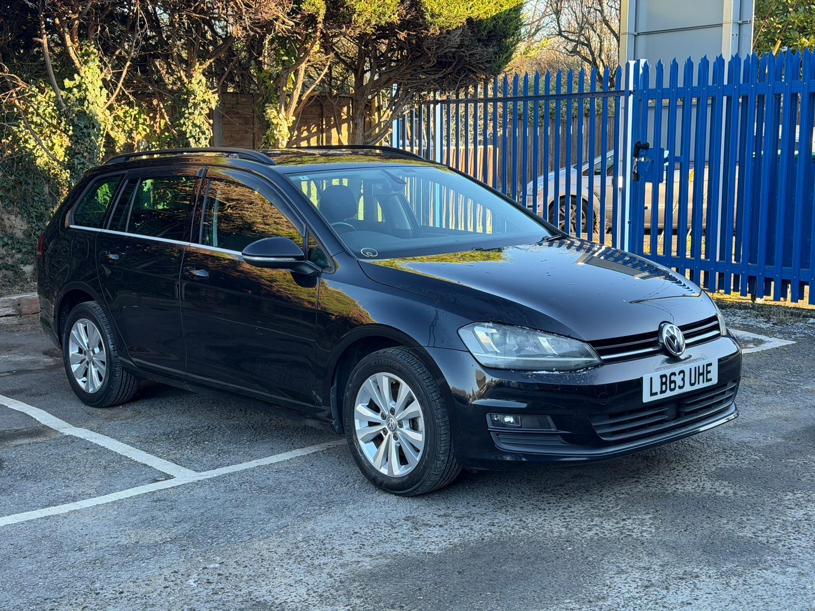 Volkswagen Golf 1.2 TSI BlueMotion Tech S Estate 5dr Petrol DSG Euro 5 (s/s) (105 ps)