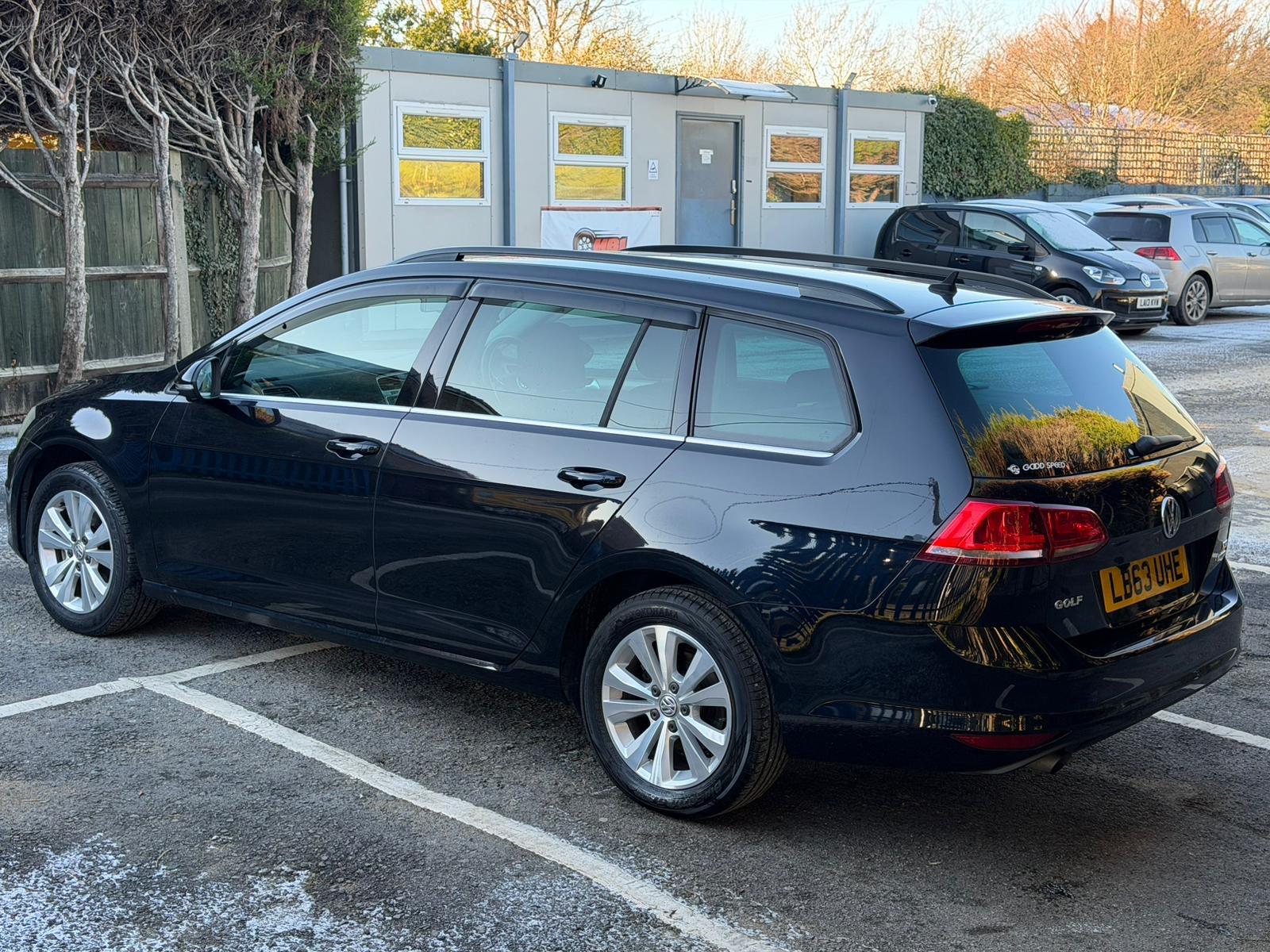 Volkswagen Golf 1.2 TSI BlueMotion Tech S Estate 5dr Petrol DSG Euro 5 (s/s) (105 ps)